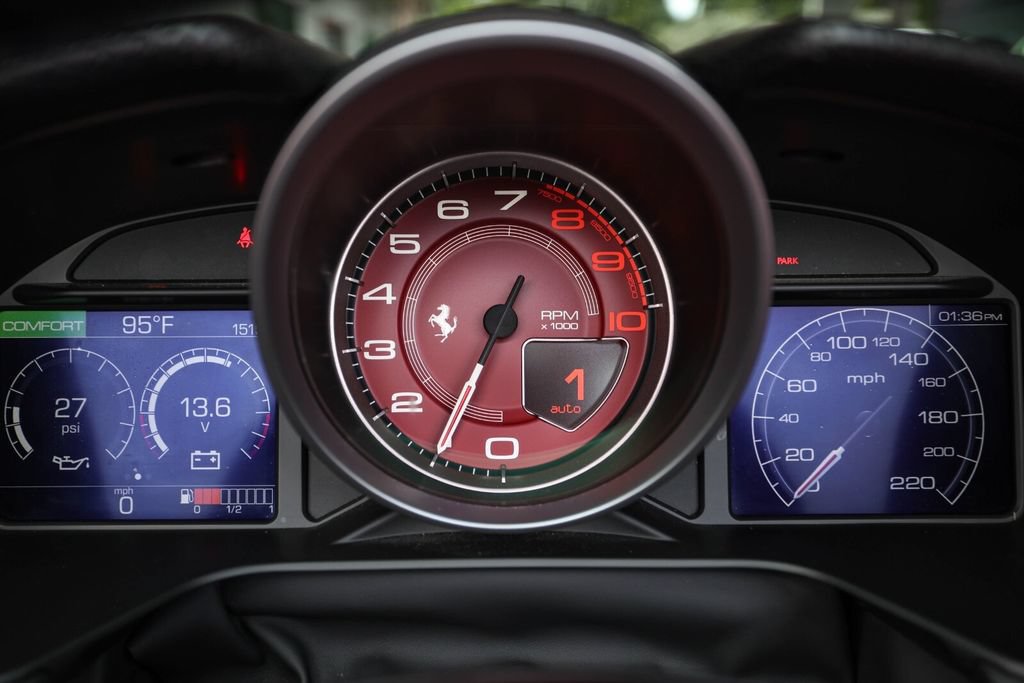 Certified 2019 Ferrari Portofino RWD image 30