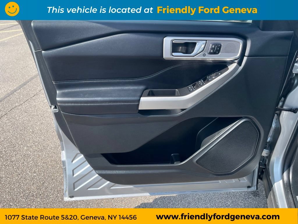 Used 2023 Ford Explorer Limited w/ Equipment Group 301A AWD/4WD image 12