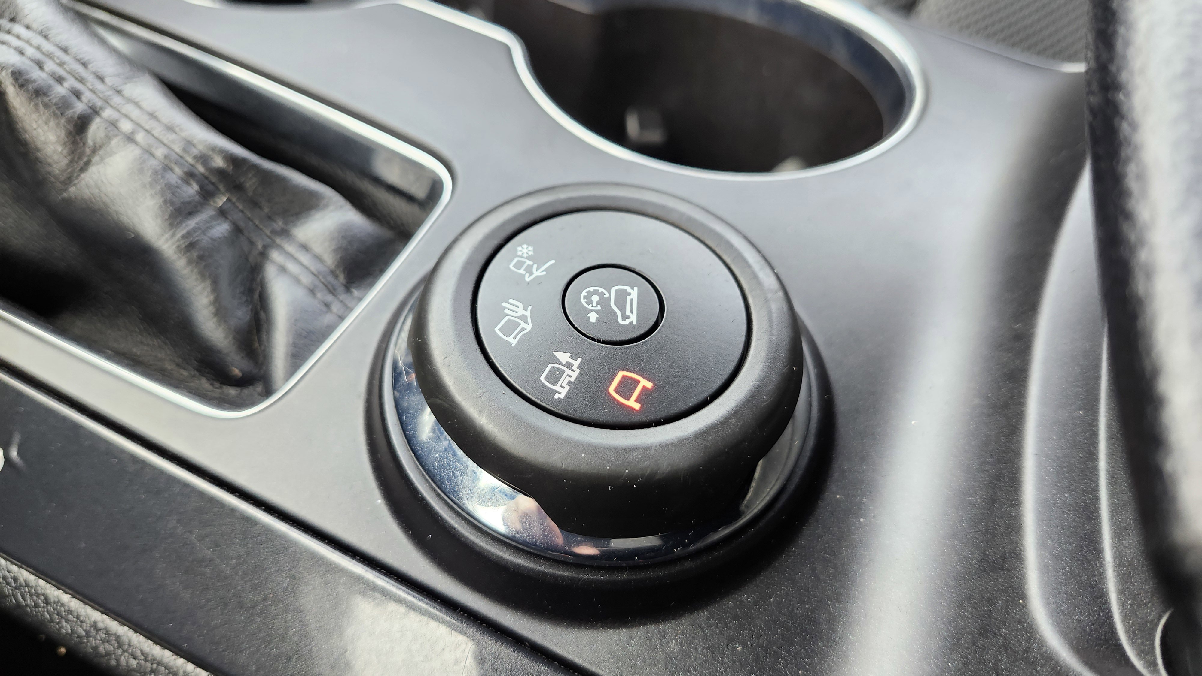 Used 2018 Ford Explorer XLT w/ Equipment Group 201A image 36