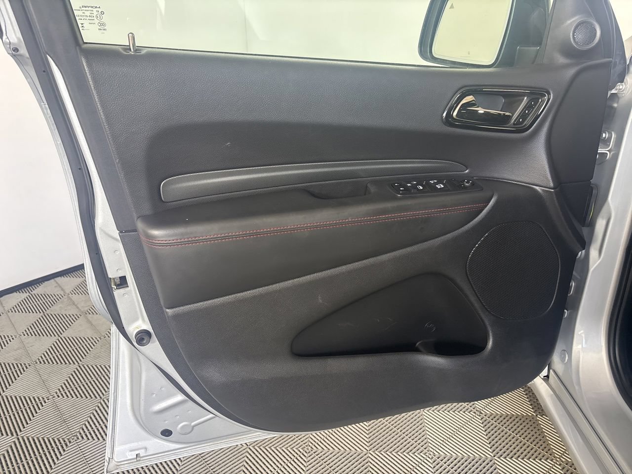 Used 2024 Dodge Durango GT RWD image 6