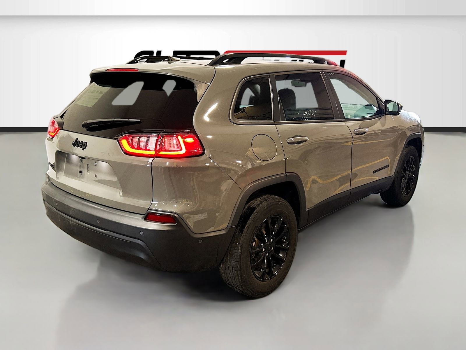 Used 2023 Jeep Cherokee Altitude Lux AWD/4WD image 7