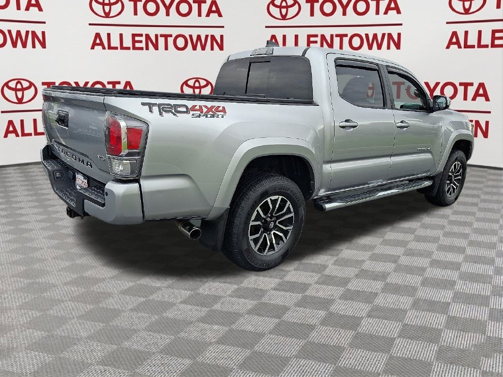 Used 2022 Toyota Tacoma TRD Sport w/ Technology Package AWD/4WD image 8