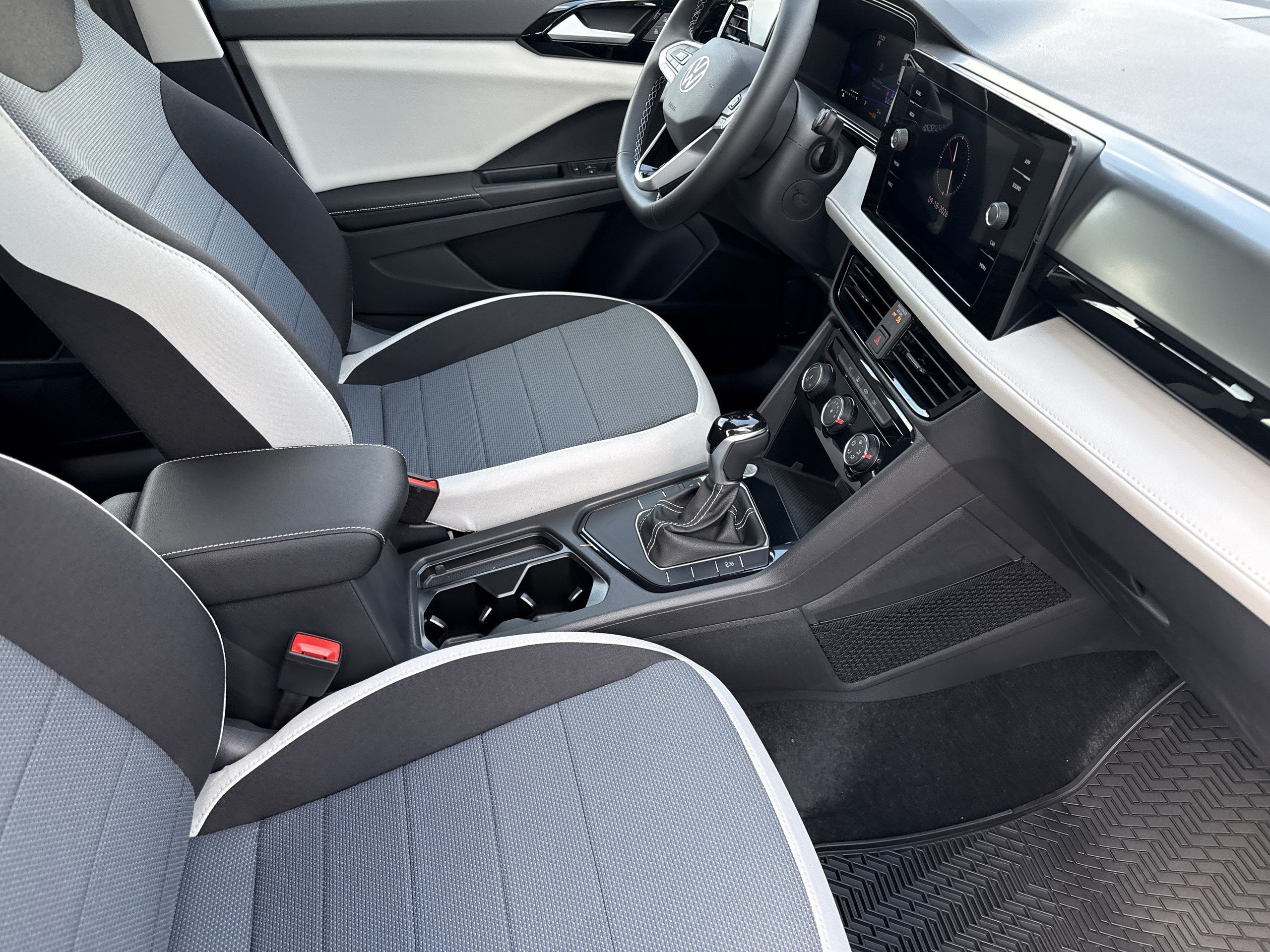 New 2027 Volkswagen Taos S FWD image 23