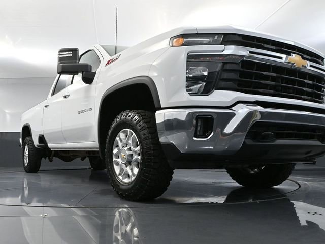 Used 2024 Chevrolet Silverado 3500 LT image 54