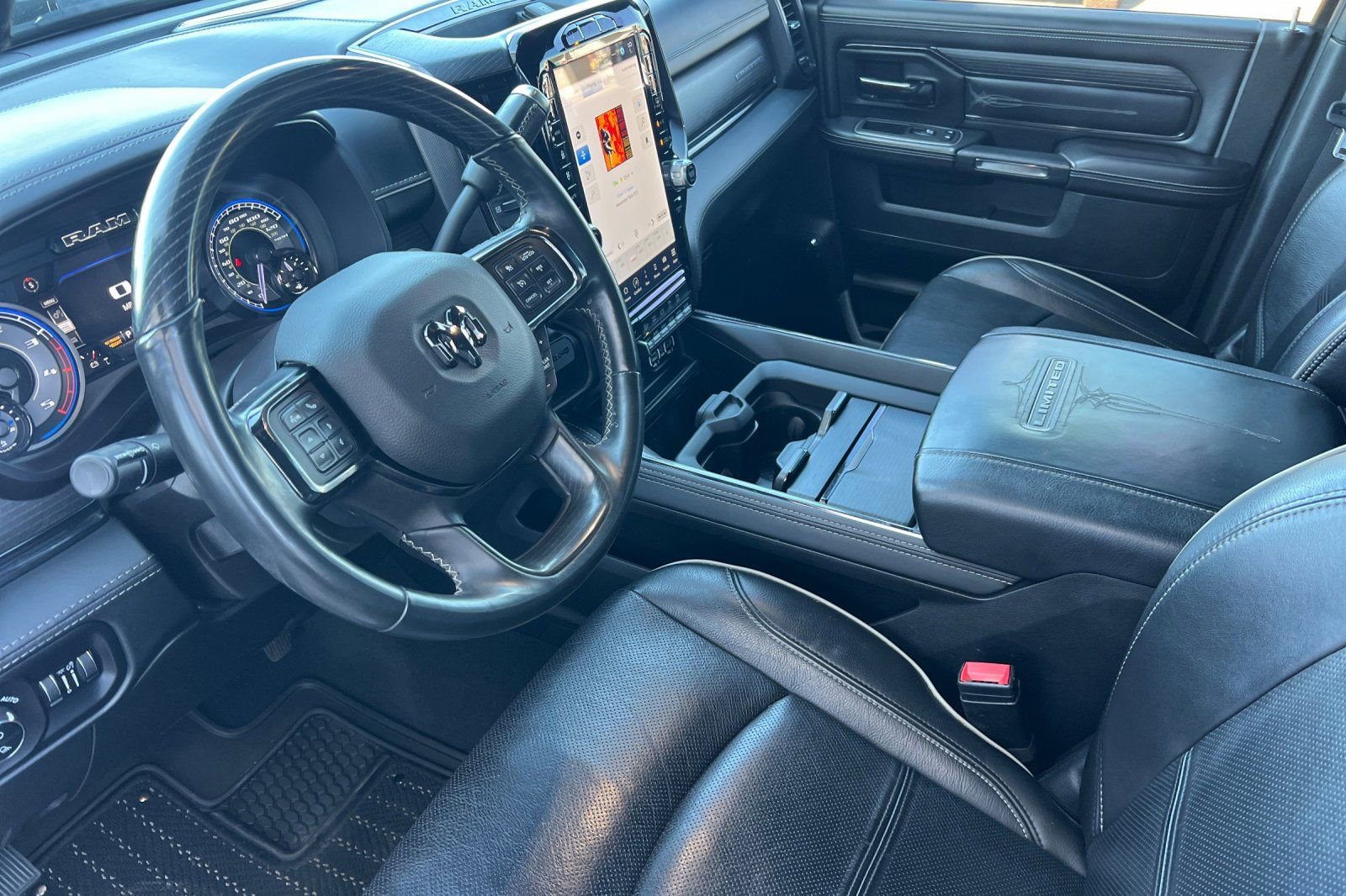 Used 2022 RAM 3500 Limited image 10