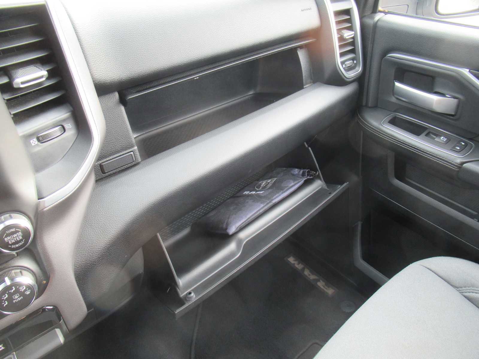 Used 2024 RAM 2500 Big Horn image 40