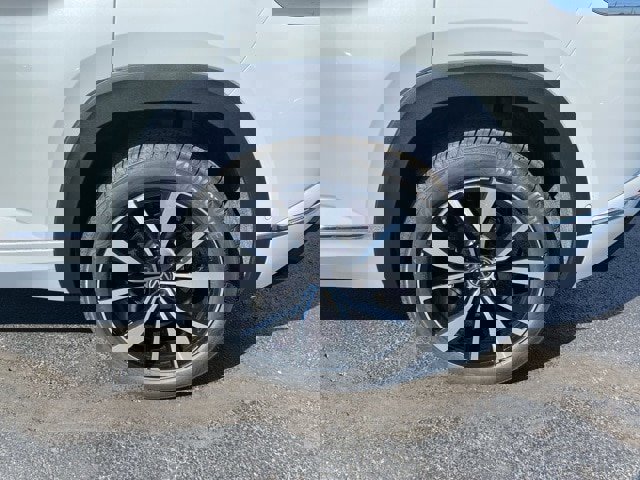 New 2026 Volkswagen Atlas Cross Sport SEL Premium R-Line image 19