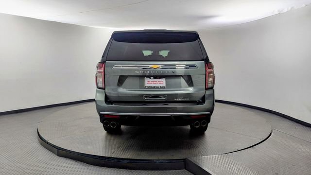 Used 2023 Chevrolet Suburban Premier image 8