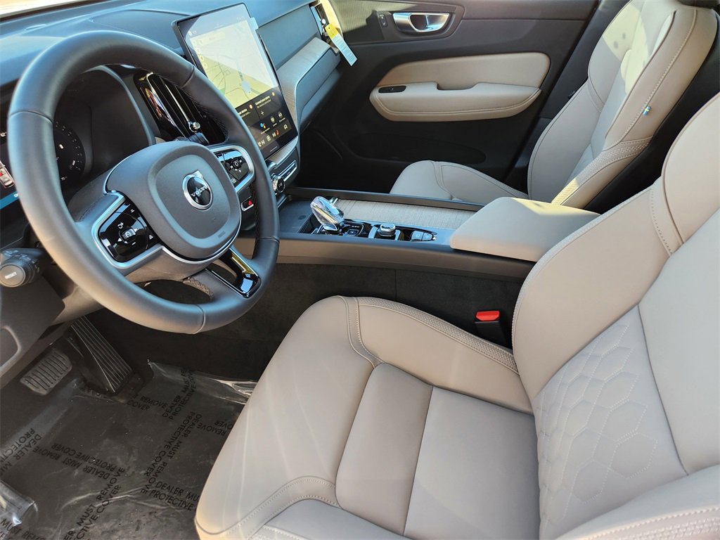 New 2026 Volvo XC60 B5 Plus w/ Protection Package Premier image 7