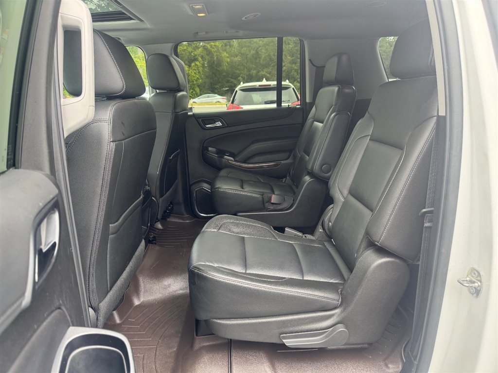 Used 2019 Chevrolet Suburban LT image 27