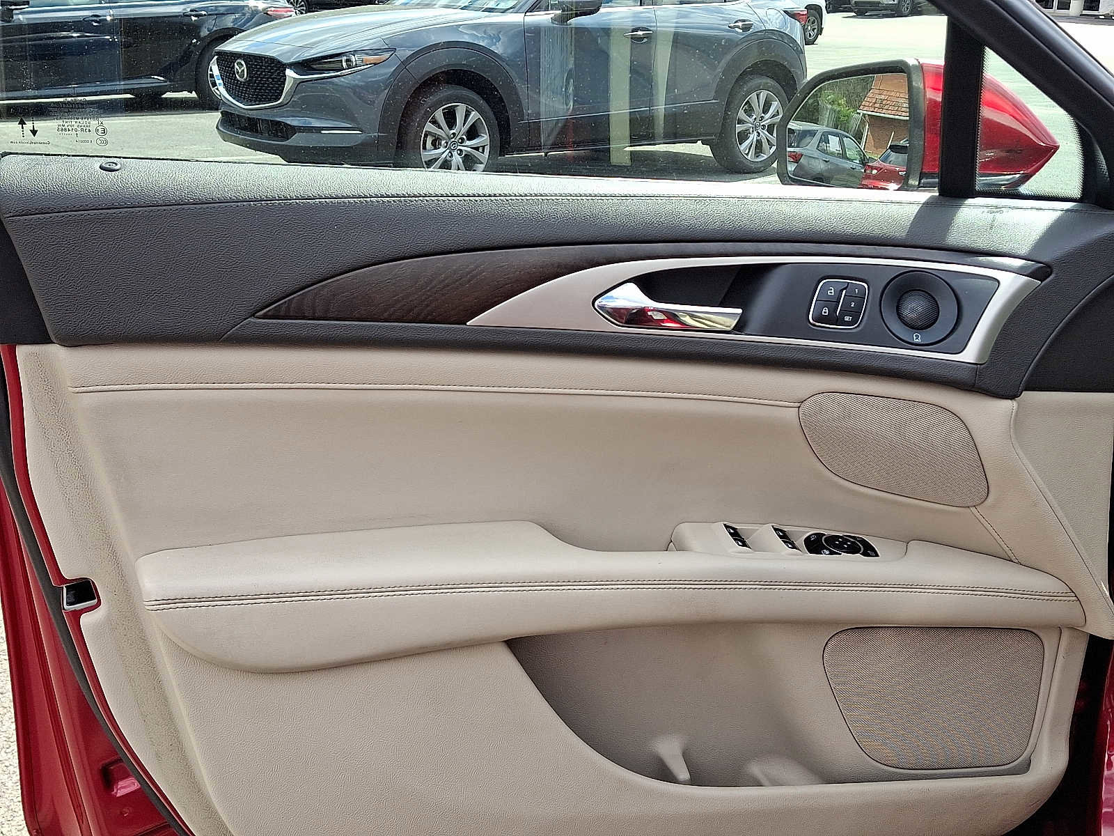 Used 2020 Lincoln MKZ Reserve w/ Elements Package image 12