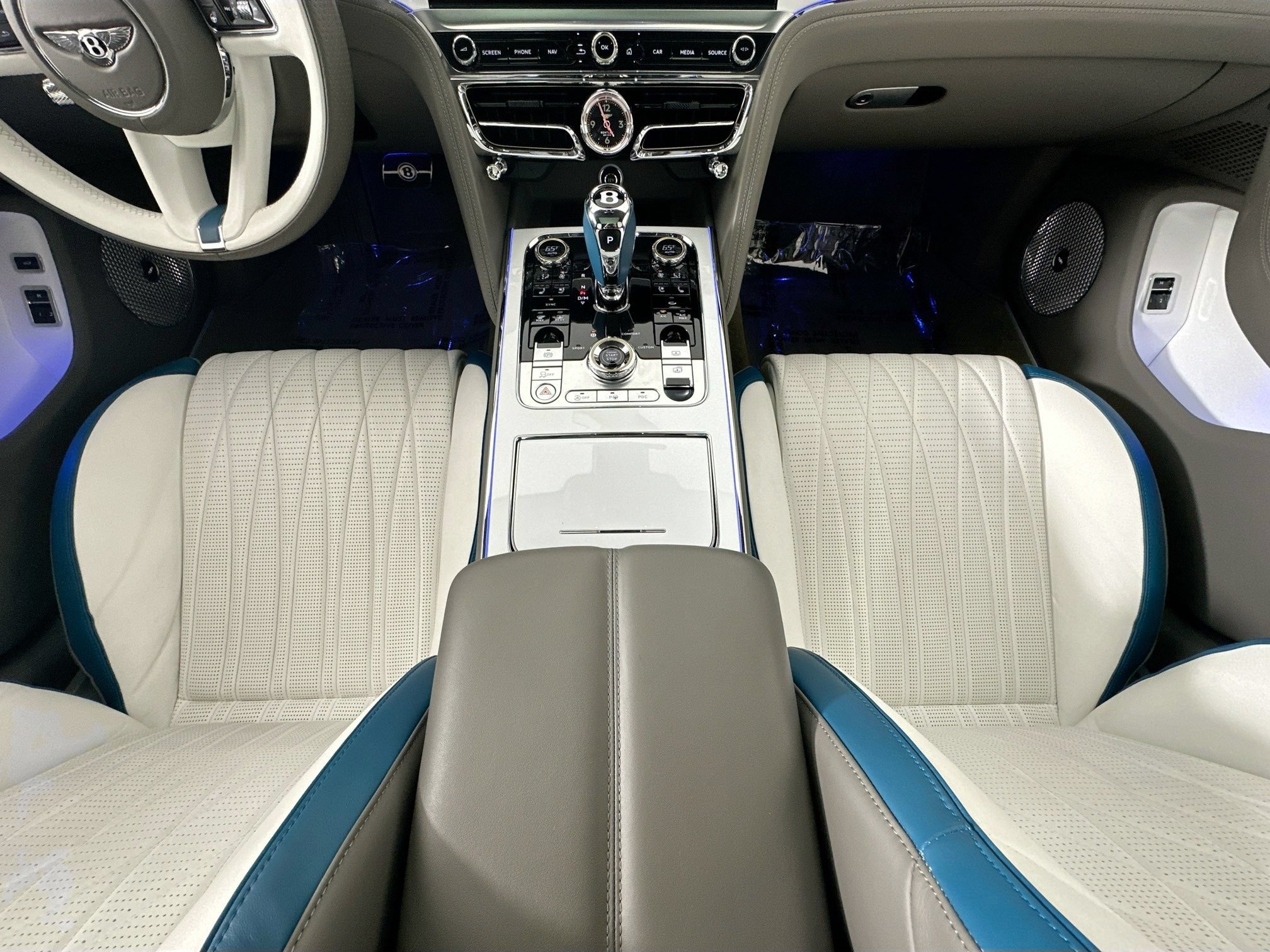 Used 2023 Bentley Flying Spur W12 AWD/4WD image 23