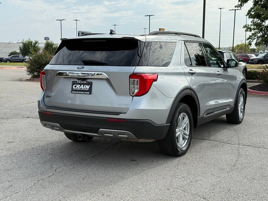 Used 2024 Ford Explorer XLT w/ Equipment Group 202A AWD/4WD image 7