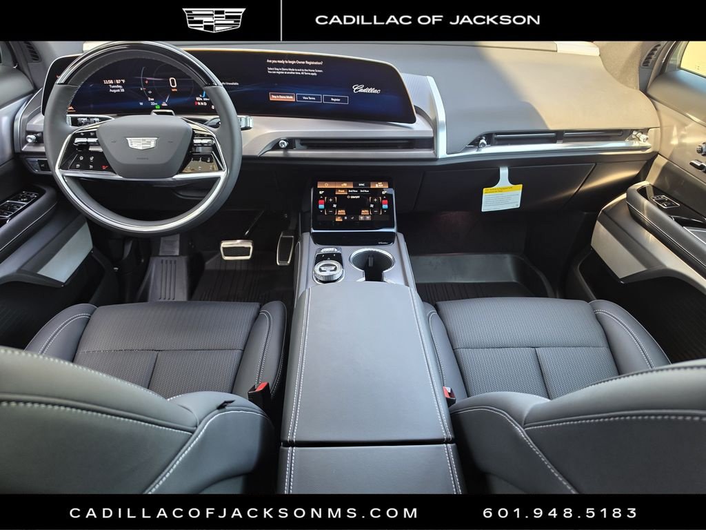 New 2027 Cadillac Vistiq Luxury w/ LPO, Floor Liner Package AWD/4WD image 8