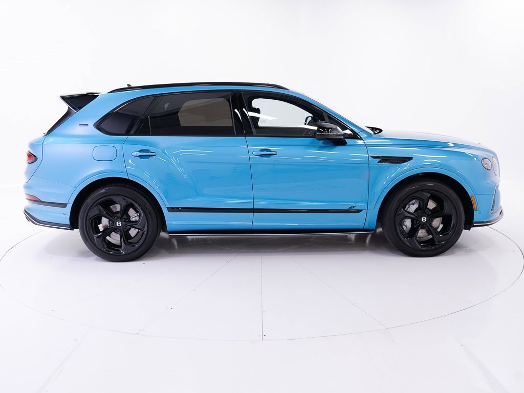 Used 2025 Bentley Bentayga image 6