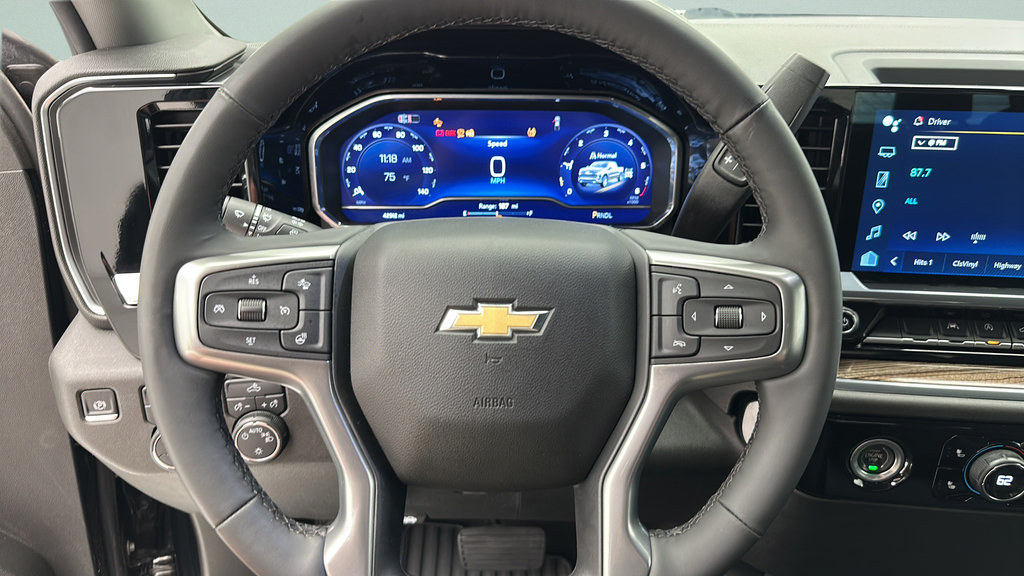 Used 2024 Chevrolet Silverado 1500 LT AWD/4WD image 17