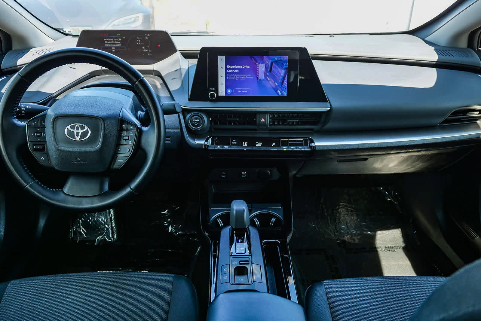 Used 2024 Toyota Prius LE FWD image 12