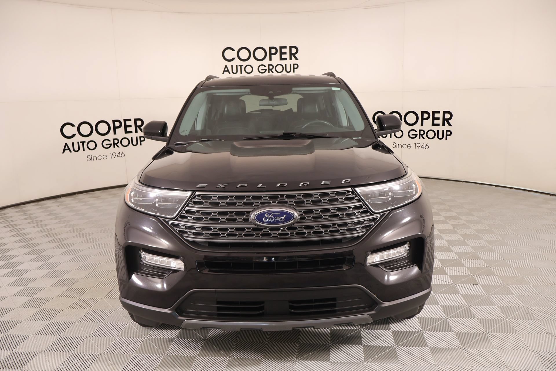 Used 2022 Ford Explorer XLT w/ Equipment Group 202A AWD/4WD image 10