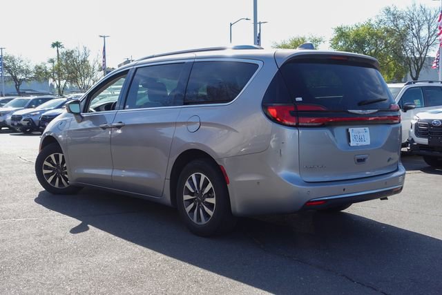 Used 2021 Chrysler Pacifica Touring-L image 9