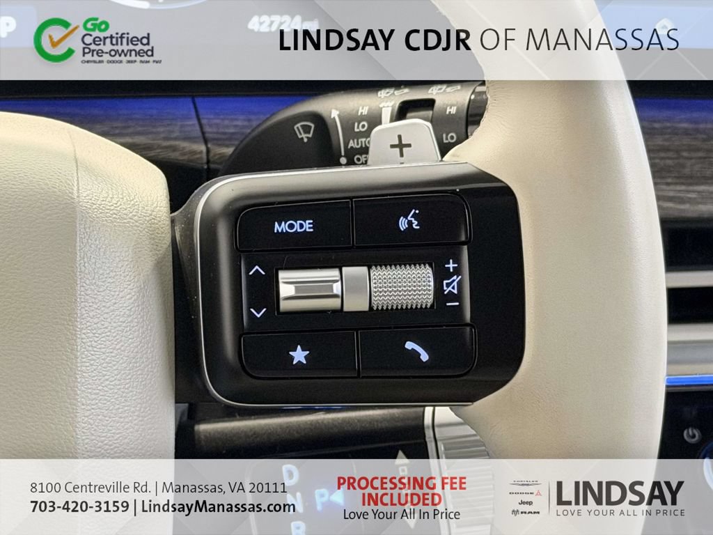 Used 2024 Hyundai Santa Fe Limited AWD/4WD image 32