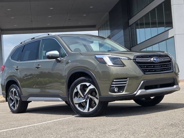 Used 2024 Subaru Forester Touring AWD/4WD image 2