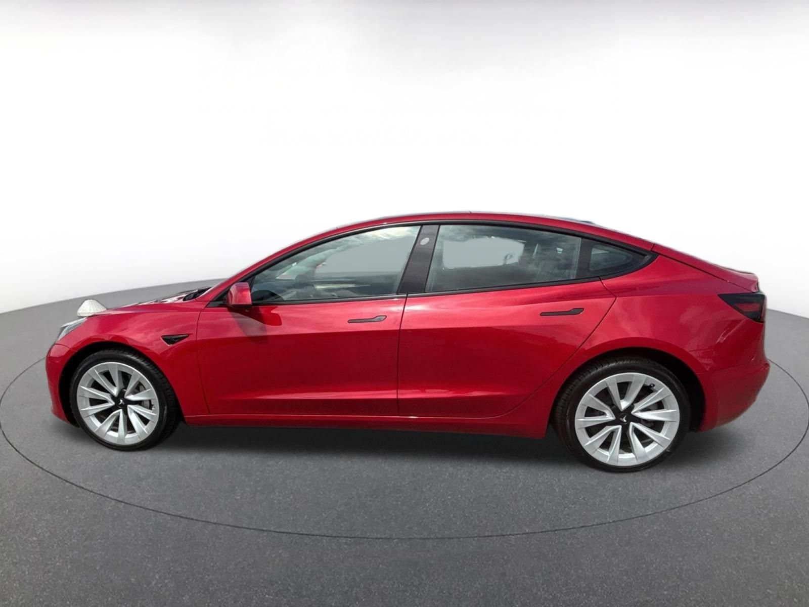 Used 2023 Tesla Model 3 Standard Range RWD image 3