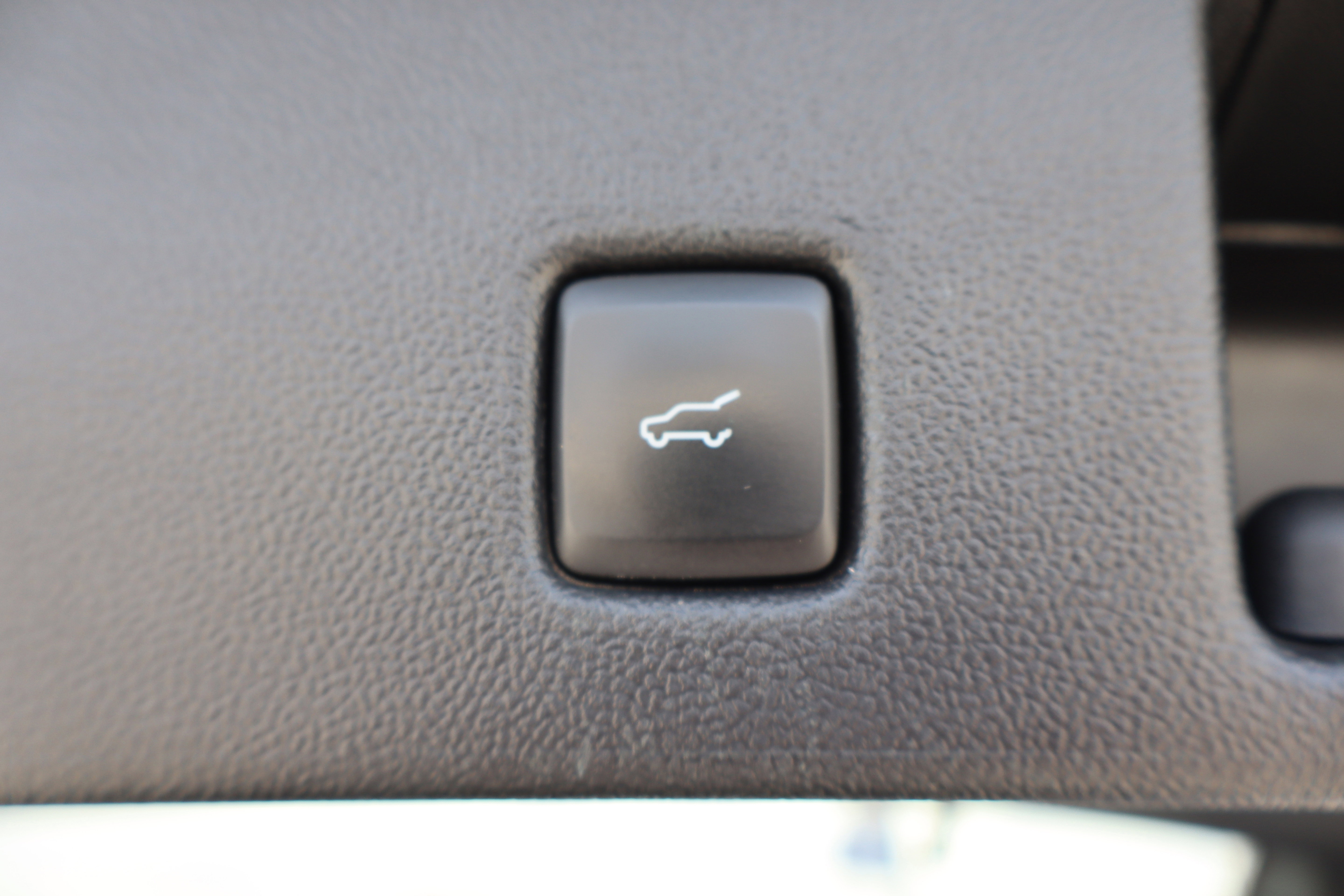 Used 2022 Ford Escape SEL image 25