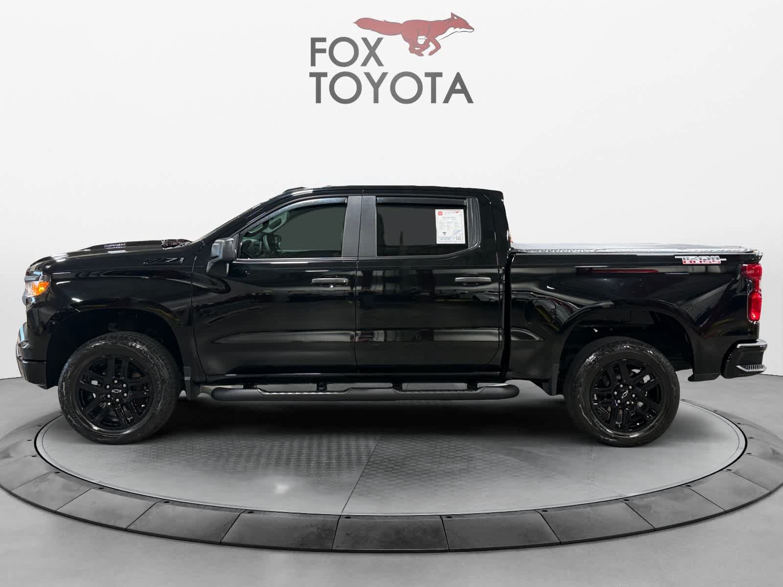 Used 2025 Chevrolet Silverado 1500 Custom Trail Boss w/ Turbomax Blackout Package AWD/4WD image 3