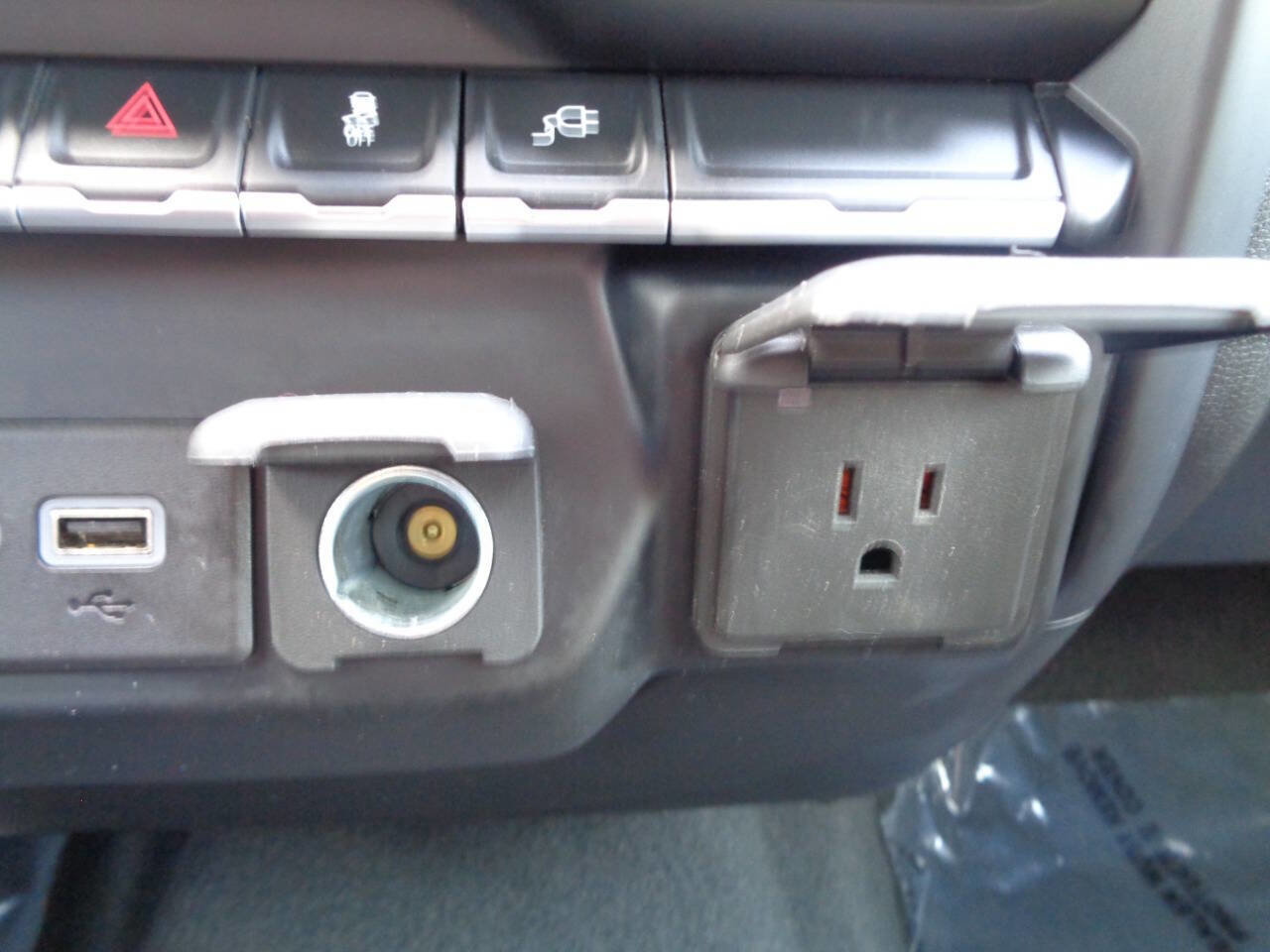 Used 2022 Chevrolet Silverado 2500 LT w/ Fleet Comfort Package AWD/4WD image 39