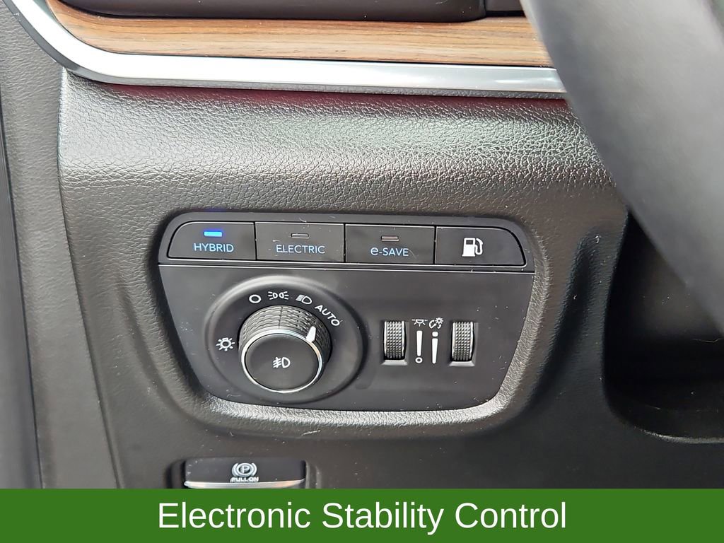 Used 2022 Jeep Grand Cherokee Summit AWD/4WD image 15