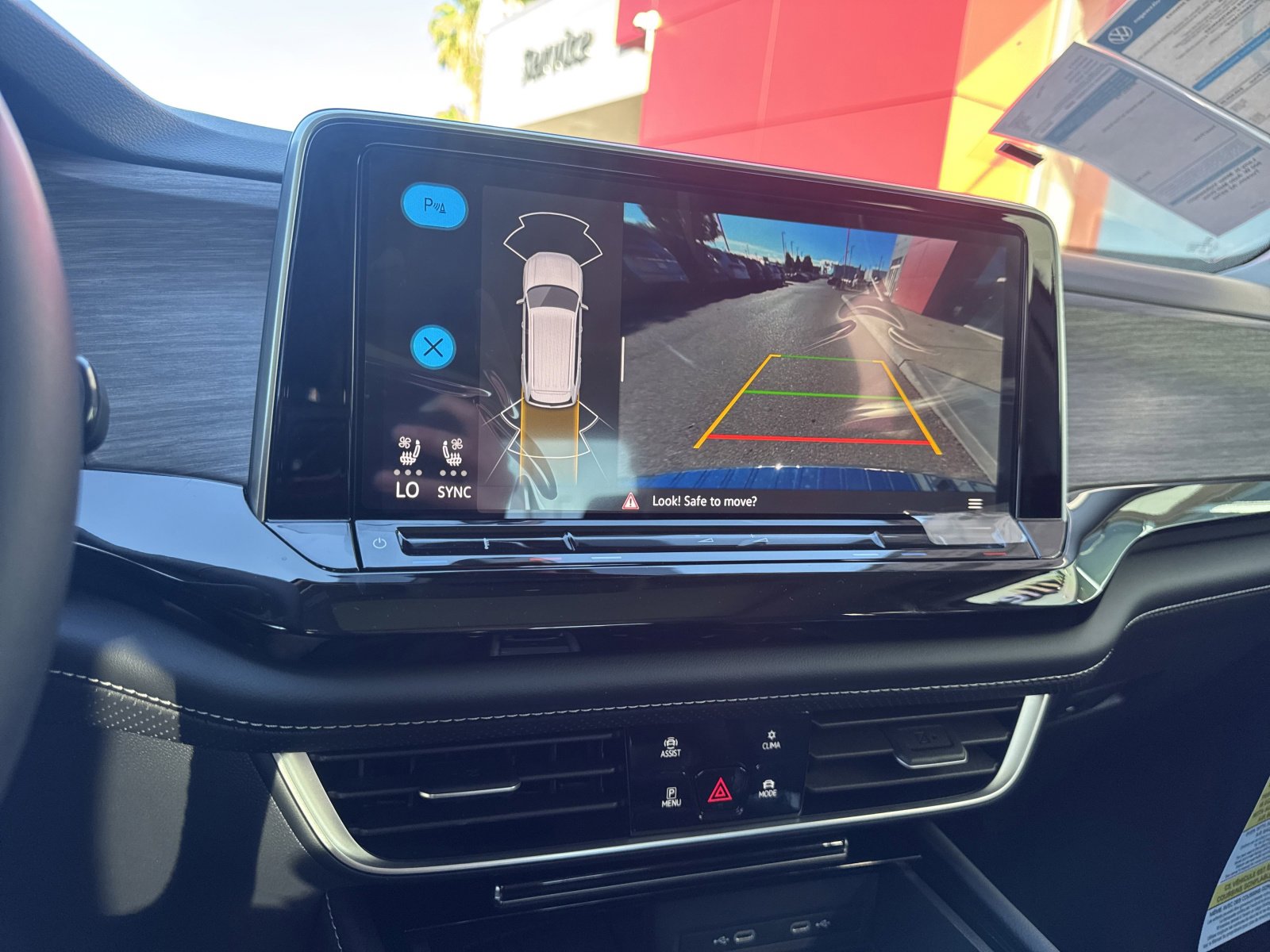 New 2026 Volkswagen Atlas SEL image 28