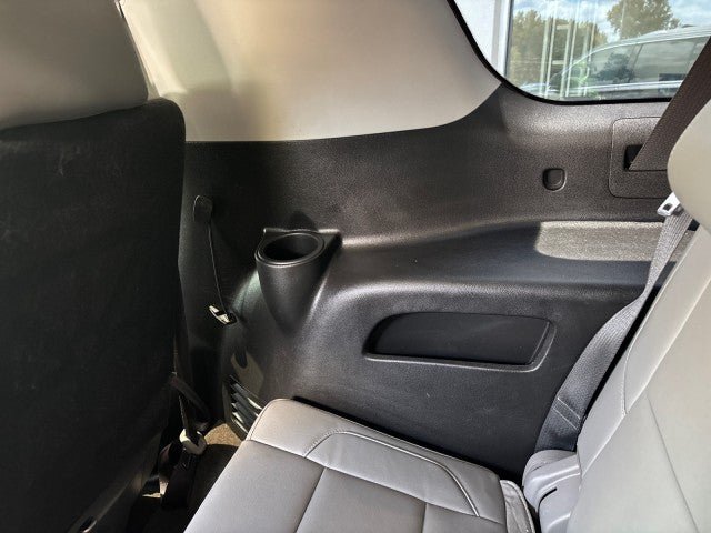 Used 2018 Chevrolet Suburban LT AWD/4WD image 37