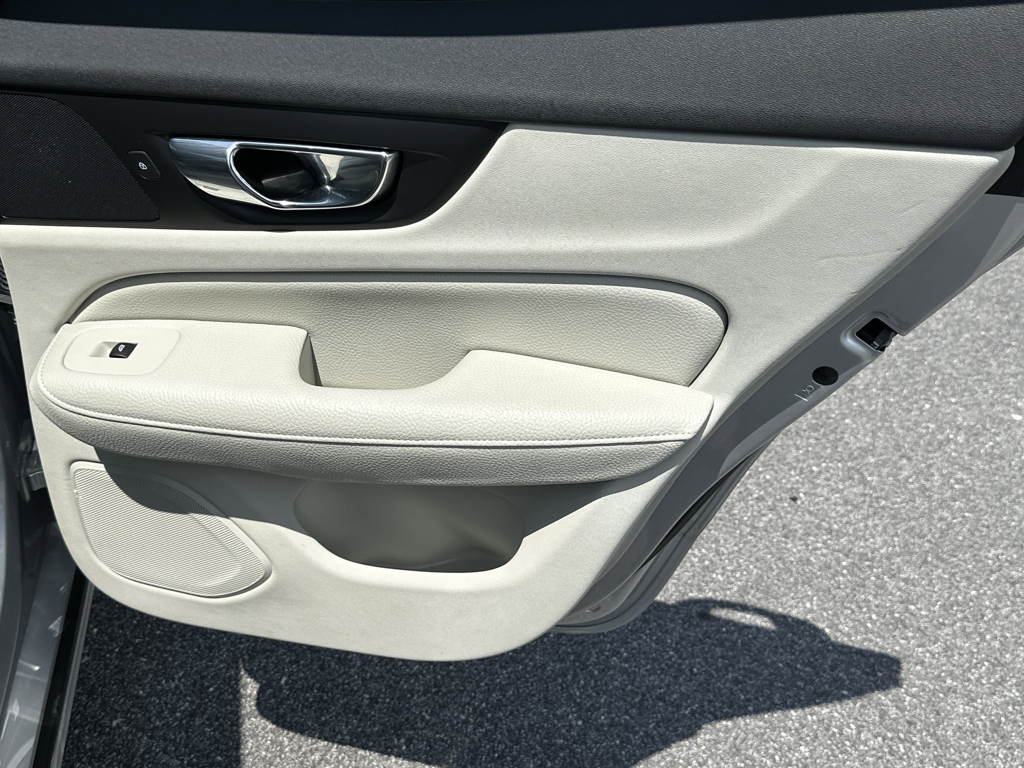 Used 2022 Volvo S60 B5 Inscription FWD image 32