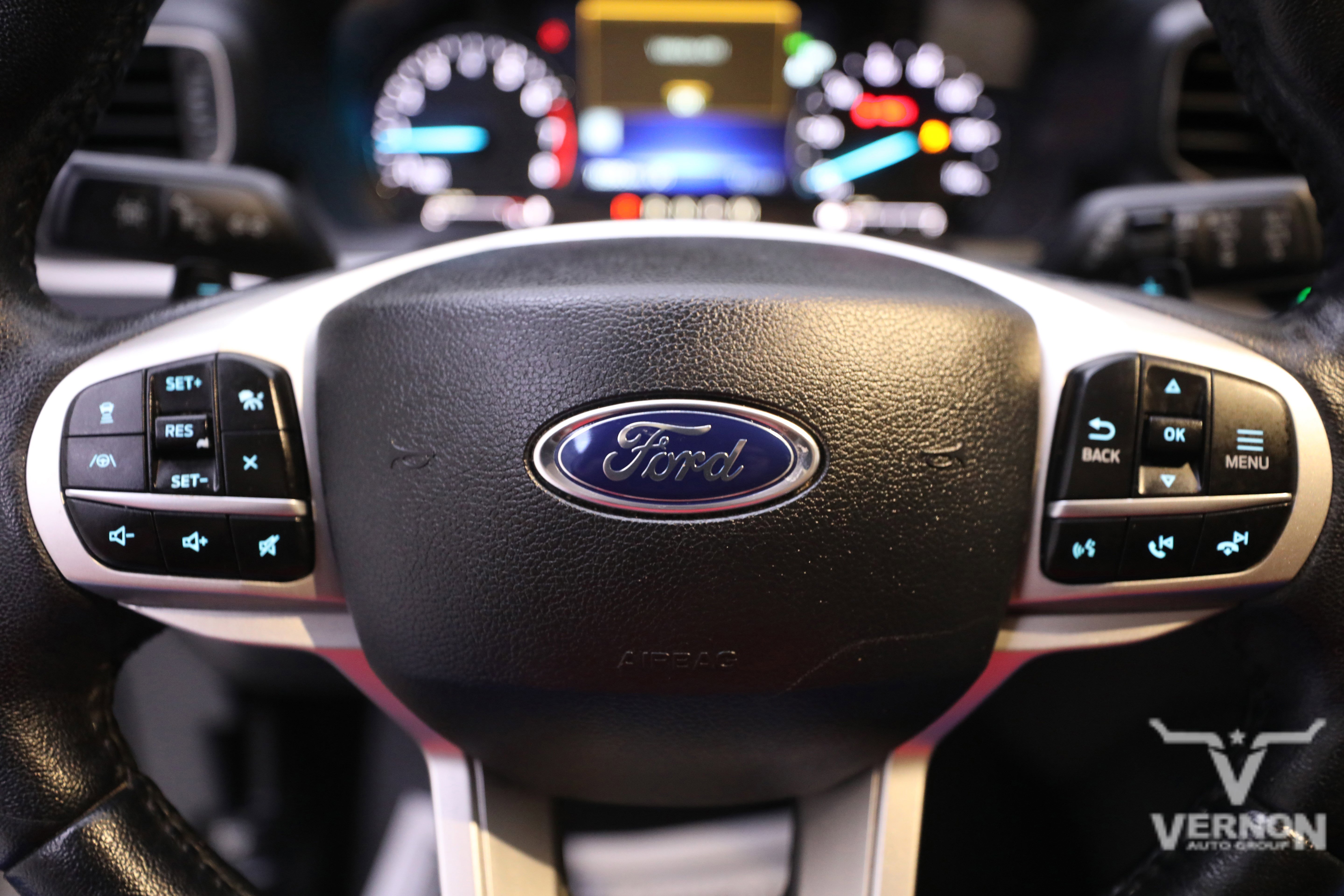 Used 2020 Ford Explorer XLT w/ Equipment Group 202A image 23