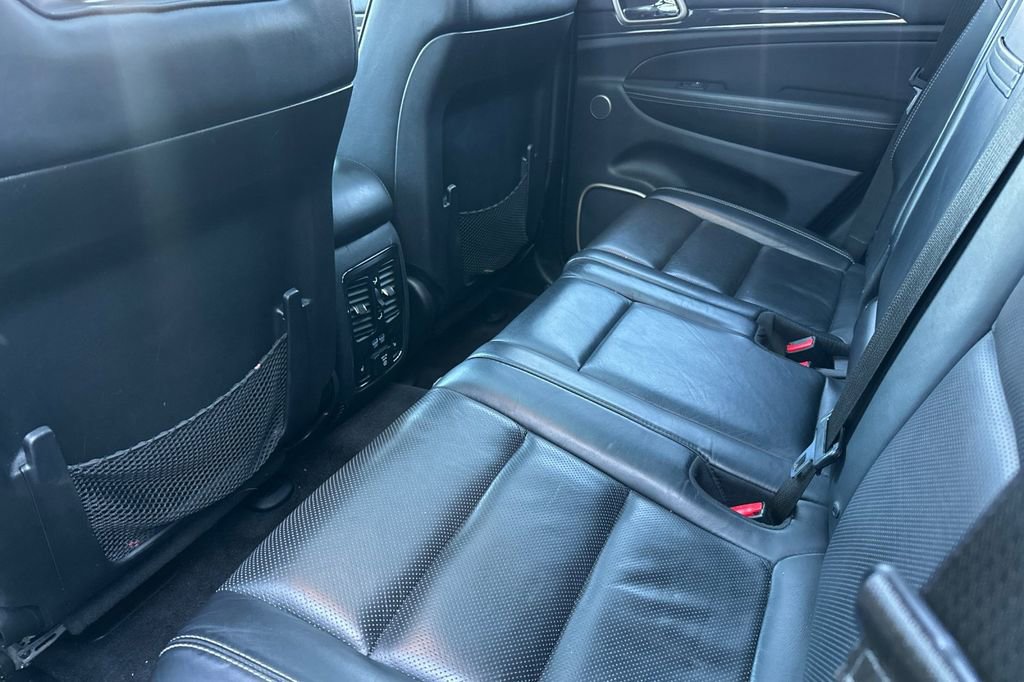 Used 2017 Jeep Grand Cherokee Overland w/ Jeep Active Safety Group image 12