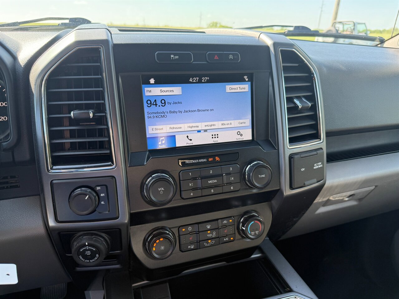 Used 2019 Ford F150 XLT w/ Equipment Group 302A Luxury AWD/4WD image 17