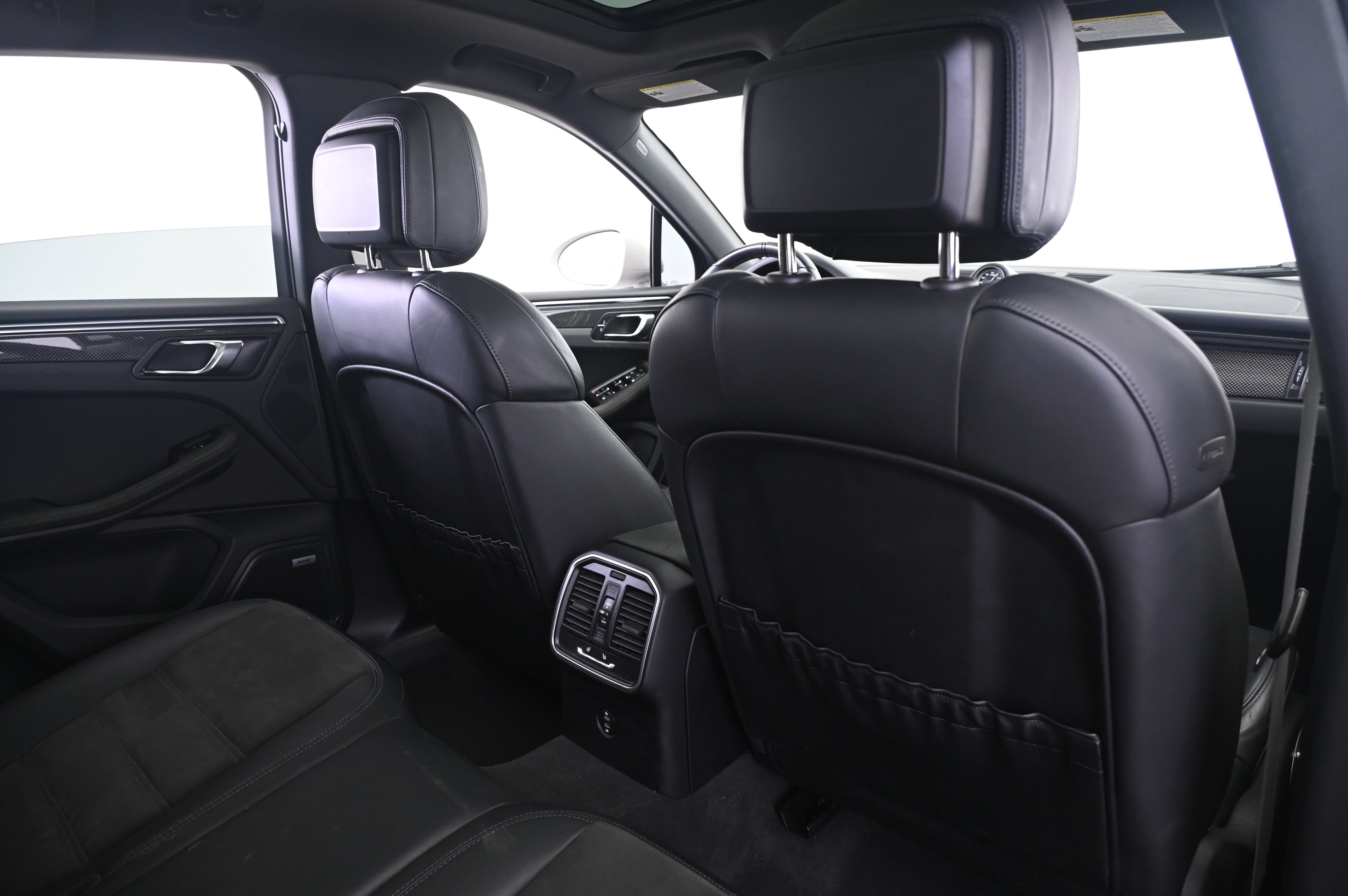Certified 2022 Porsche Macan GTS AWD/4WD image 17