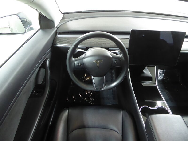Used 2018 Tesla Model 3 Long Range RWD image 10