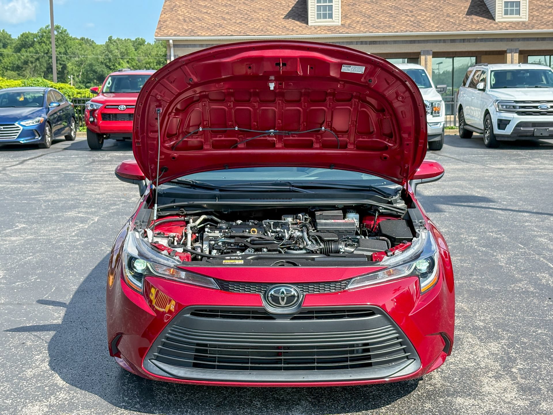 Used 2024 Toyota Corolla LE FWD image 31