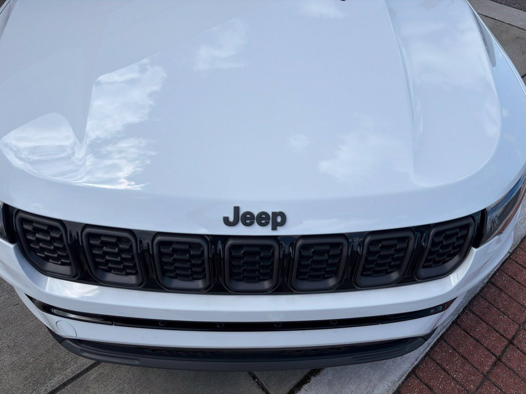 Used 2026 Jeep Compass Limited AWD/4WD image 13