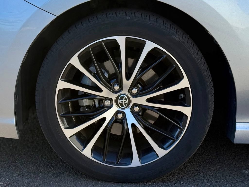 Used 2019 Toyota Camry SE FWD image 9