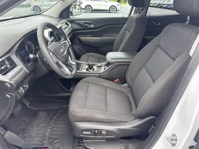 Used 2023 GMC Acadia SLE w/ Driver Convenience Package FWD image 9