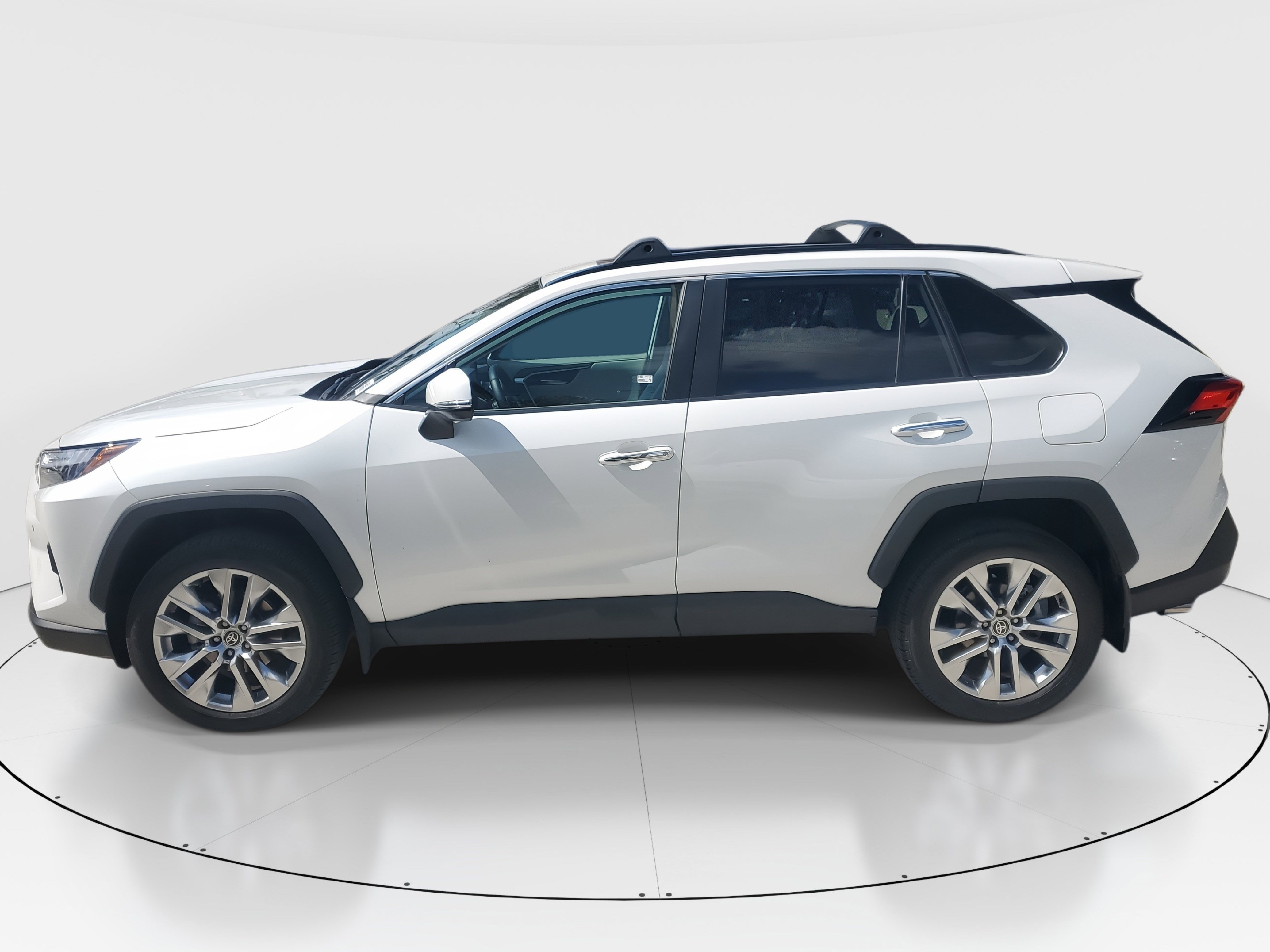 Used 2024 Toyota RAV4 Limited w/ Weather Package FWD image 6
