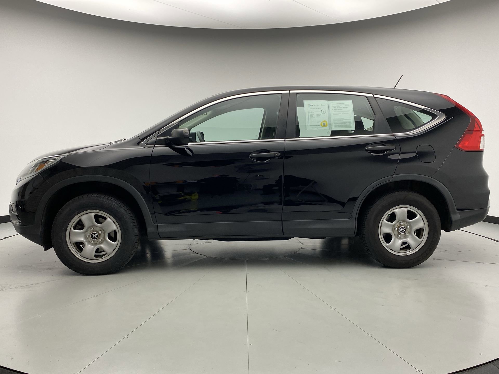 Used 2015 Honda CR-V LX image 2