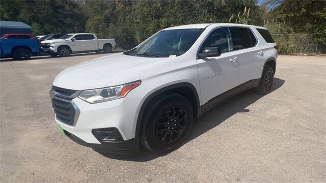 Used 2021 Chevrolet Traverse LS FWD image 4
