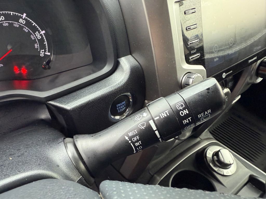Used 2024 Toyota 4Runner SR5 AWD/4WD image 32