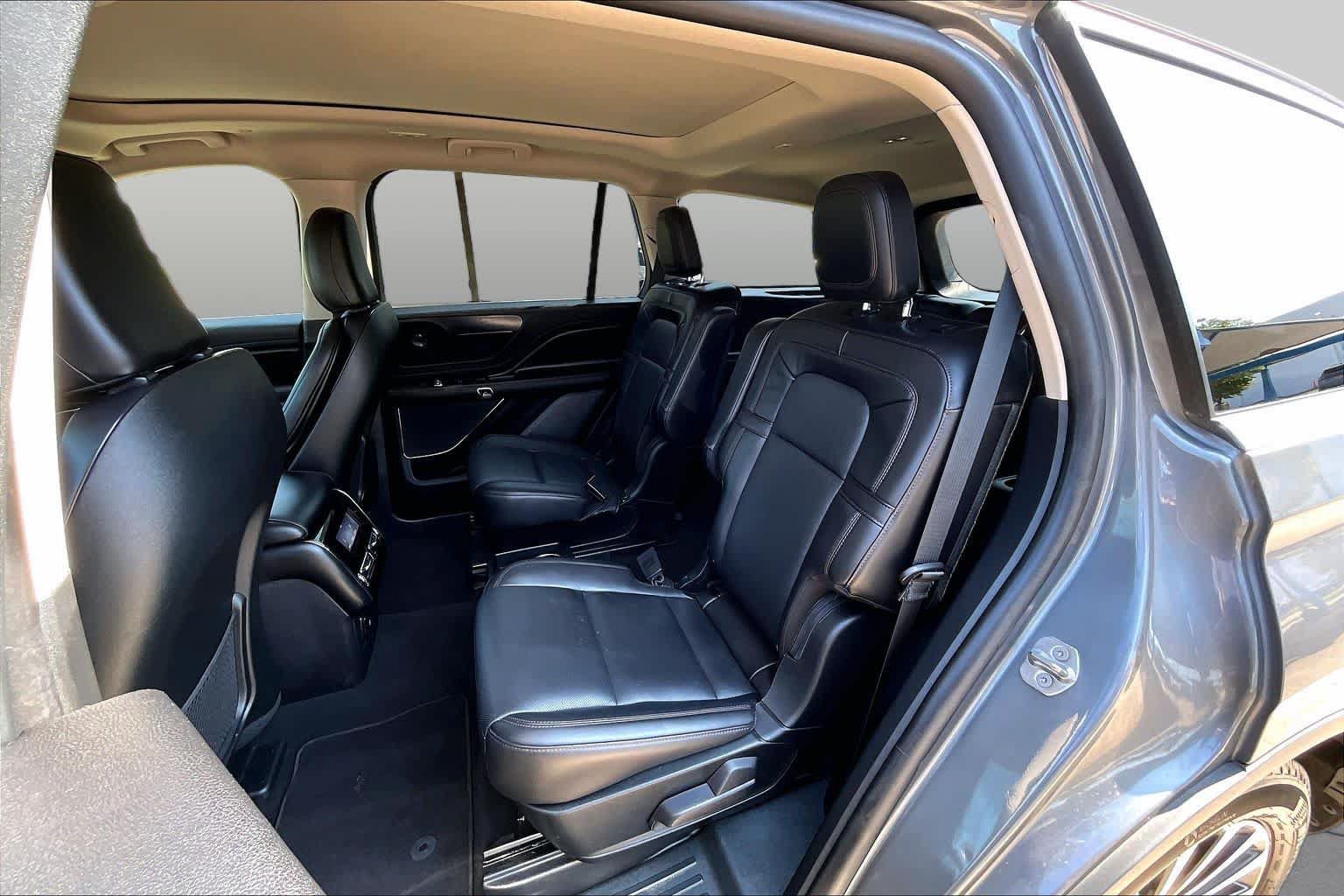 Used 2024 Lincoln Aviator Reserve AWD/4WD image 40