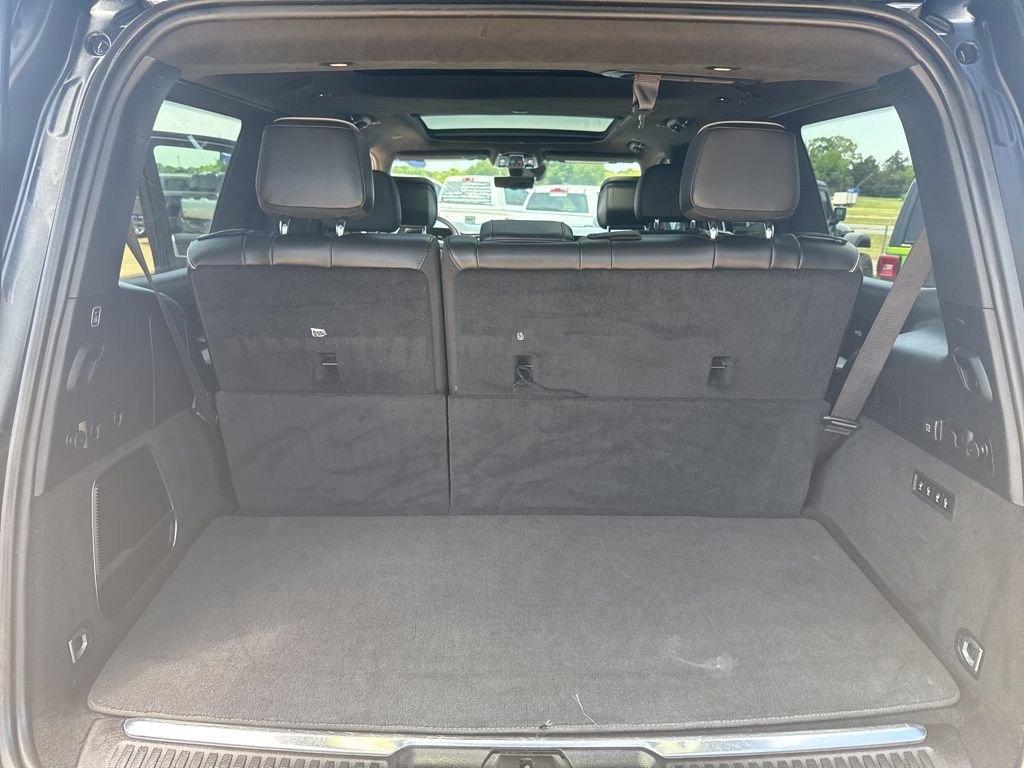 Certified 2023 Jeep Grand Wagoneer Series II AWD/4WD image 16