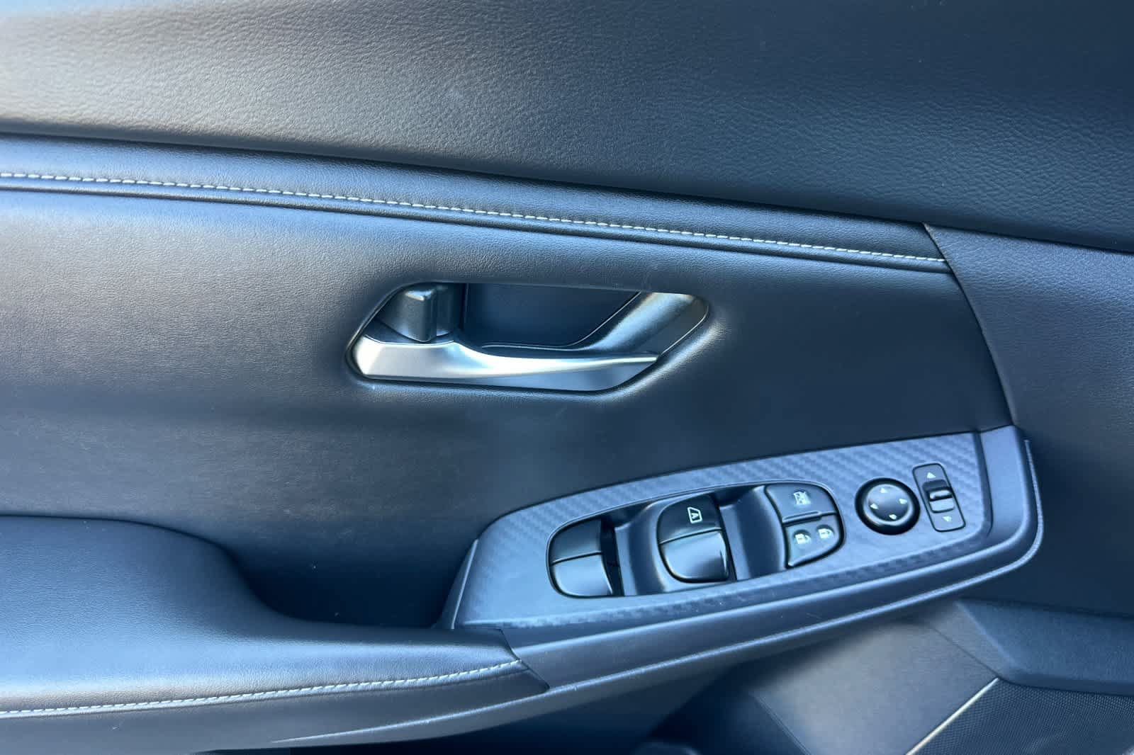 Used 2024 Nissan Sentra SV FWD image 12