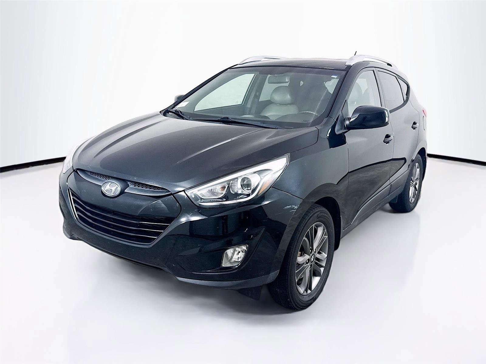 Used 2015 Hyundai Tucson SE FWD image 1